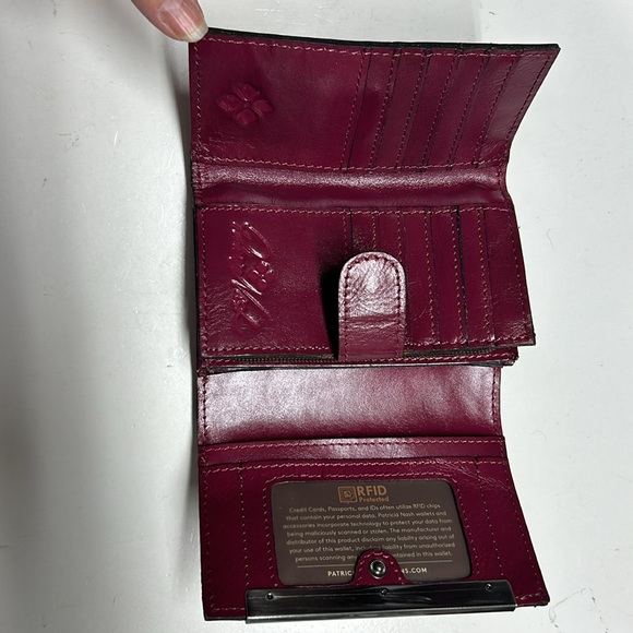 Patricia Nash Wallet Cametti Leather Tooled RFID trifold Magenta Purple - Picture 4 of 7